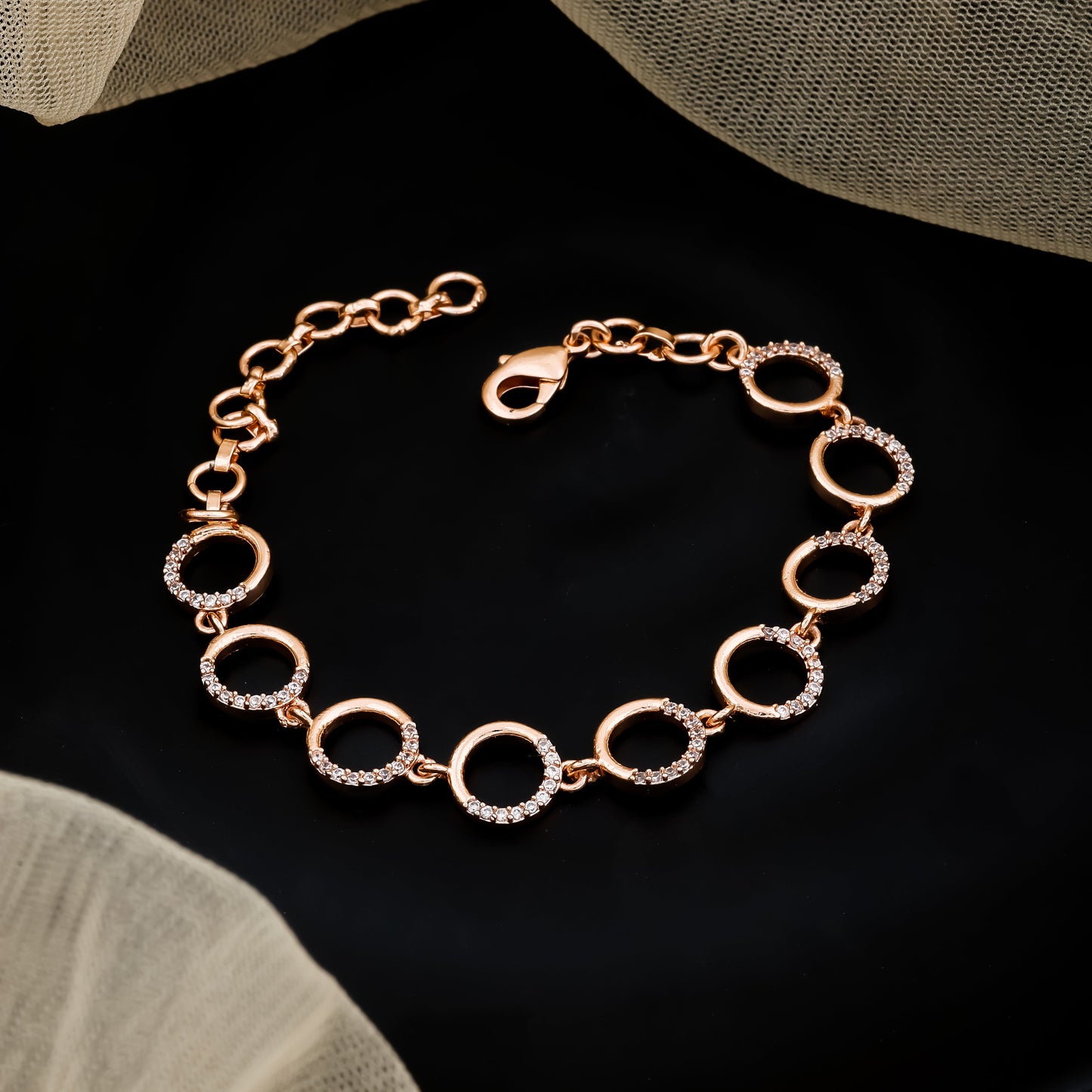 Elegant Rose Gold Circle Link Bracelet