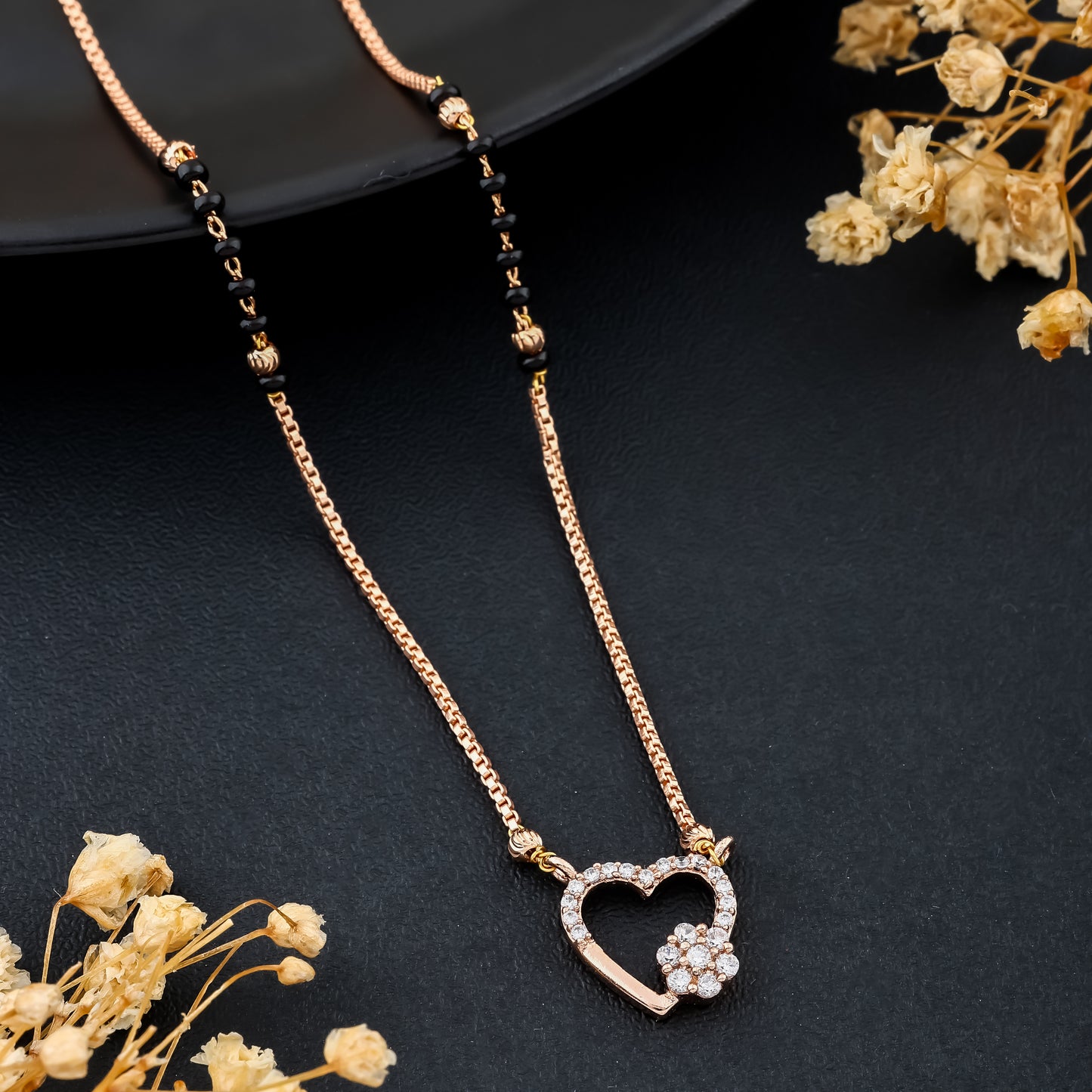 Vama Mangalsutra