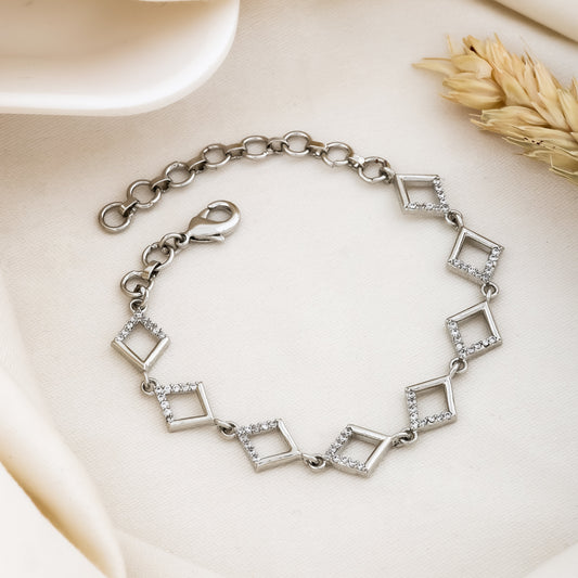 Geometric Diamond-Link Bracelet